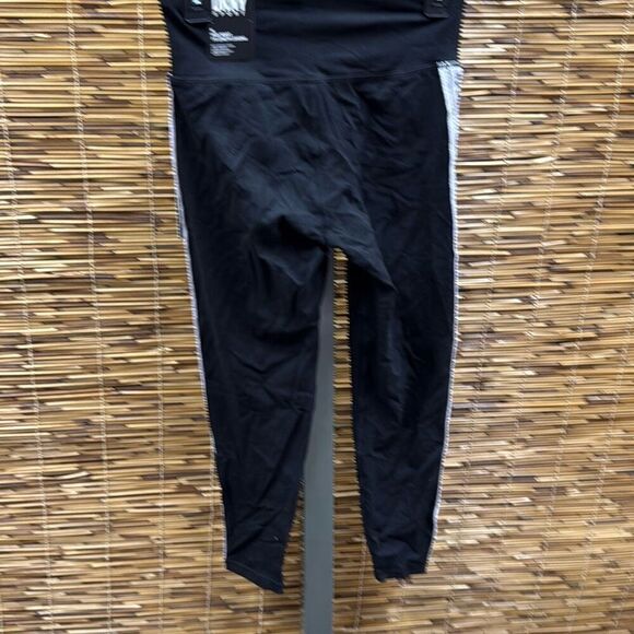 Dkny Sport Cropped Metallic-Contrast 7/8 Leggings Size M - Picture 3 of 3